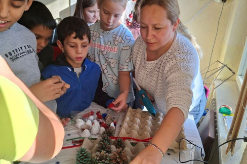 КОЛЕДНА РАБОТИЛНИЦА ЗА ДЖУДЖЕТА